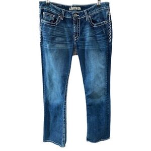 BKE Women’s 31x33 1/2 Kate Boot Cut Stretch Medium Wash Jeans READ